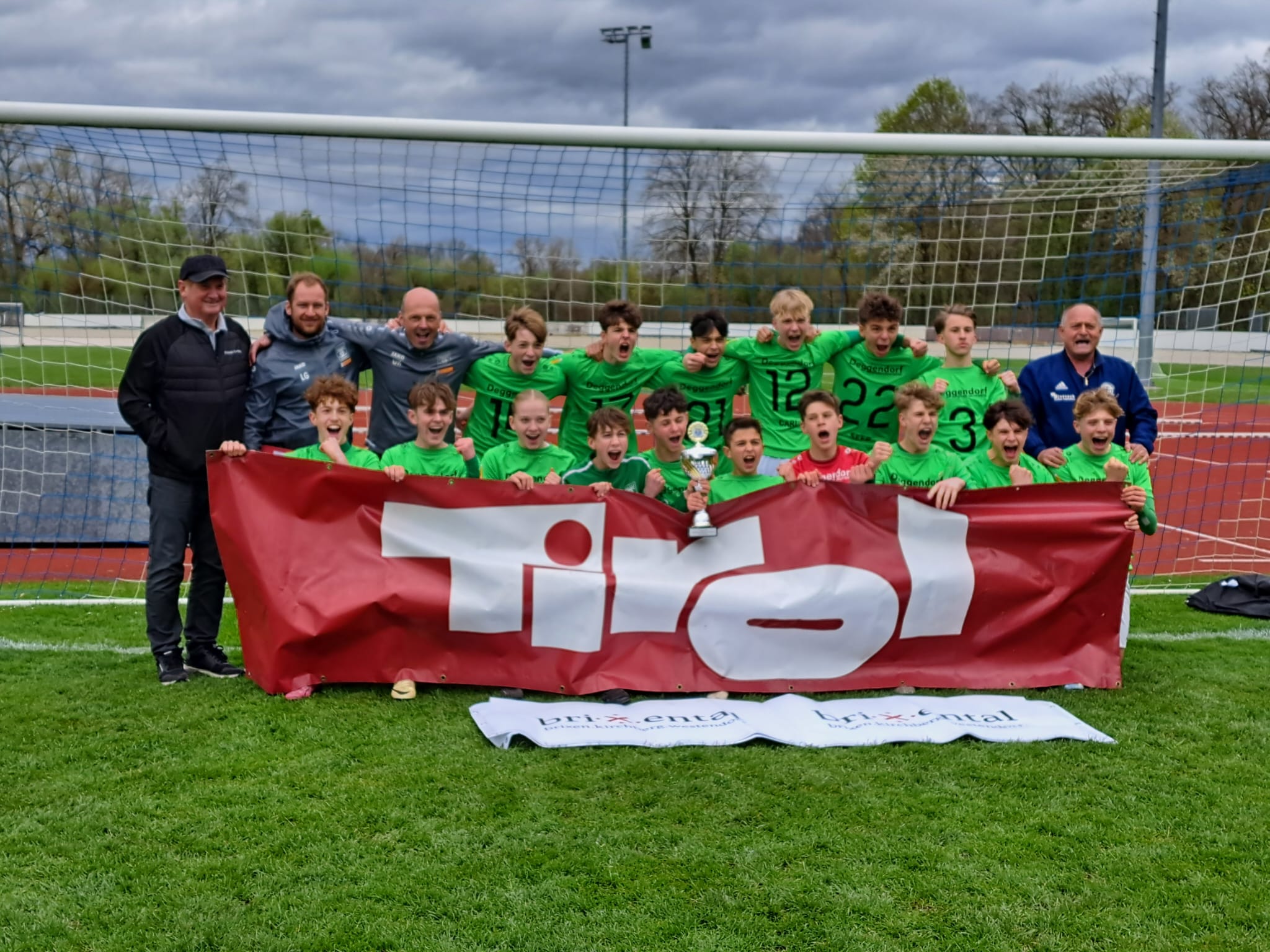 Deggendorf gewinnt Qualifikationsturnier Für die GrünWeißen geht’s