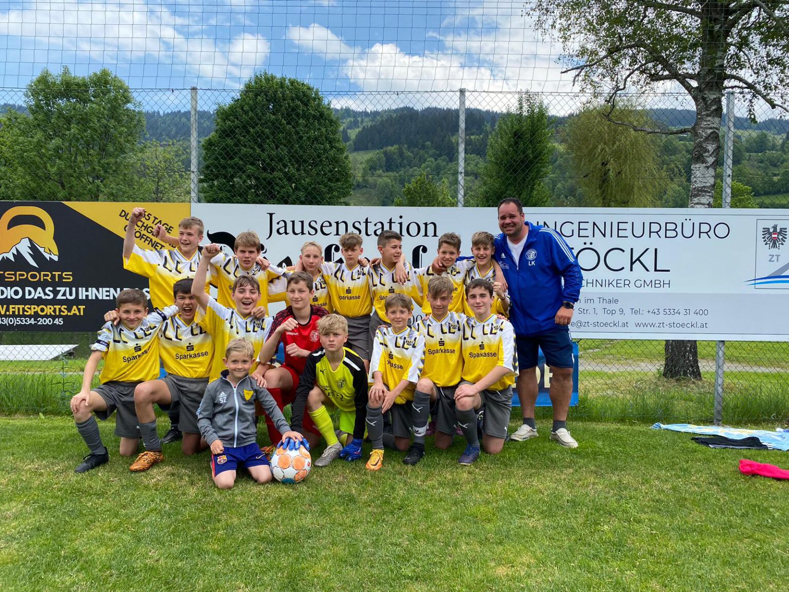 FCD beim Cordial Cup U13 des FC Dingolfing forderte internationale Gegner wie Red Bull